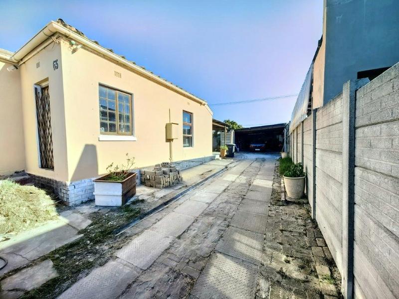 2 Bedroom Property for Sale in Ruyterwacht Western Cape